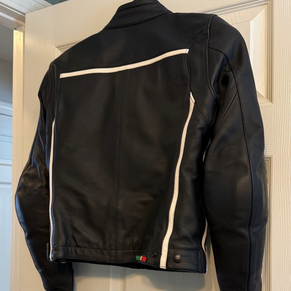 Ducati Black Performance Jacket for Women - Picture 2 of 4